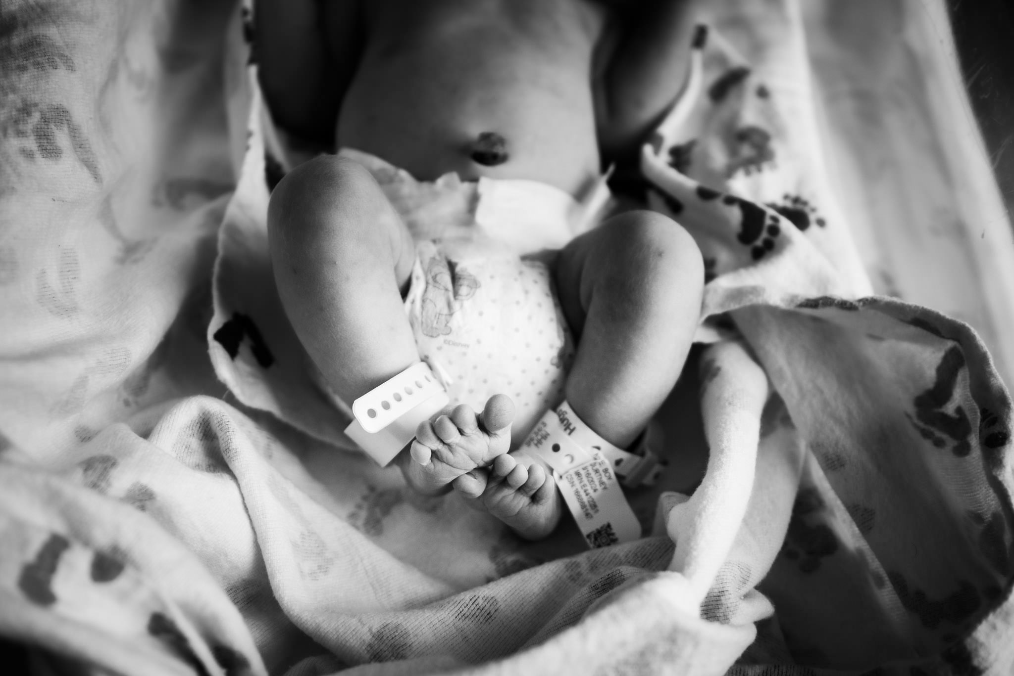 newborn-toes Fresh48 In-Hospital Session featuring a newborn baby's toes